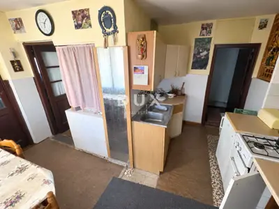 House 67 m², Vukomerec - for renovation, two garages - 2