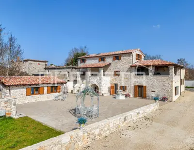 Sveti Lovreč - authentisches istrisches Anwesen
