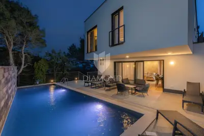 Vila 250 m², Mošćenička Draga - 400 m od plaže - 2
