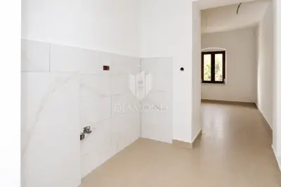 Vodnjan, dvije jedinice, 88 m² i privatne terase - 15