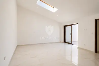 Vodnjan, dvije jedinice, 88 m² i privatne terase - 2