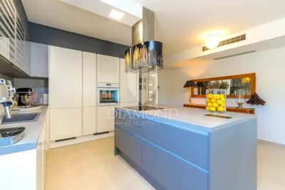 Haus 248 m², Kanfanar - Pool und Meerblick - 8