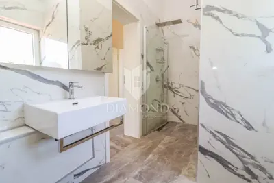 Haus 248 m², Kanfanar - Pool und Meerblick - 15