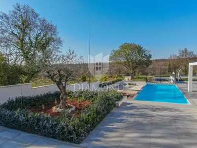 Haus 248 m², Kanfanar - Pool und Meerblick - 22