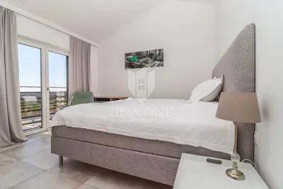 Haus 248 m², Kanfanar - Pool und Meerblick - 17