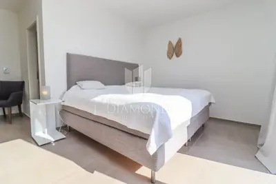 Haus 248 m², Kanfanar - Pool und Meerblick - 11