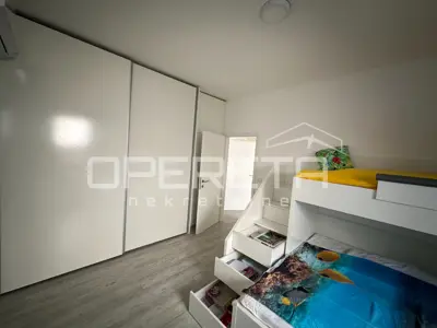 Stan 96 m², Poreč centar, pogled na more - 7