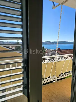 Trogir, Haus mit drei Wohnungen und Garage, zu verkaufen - 12