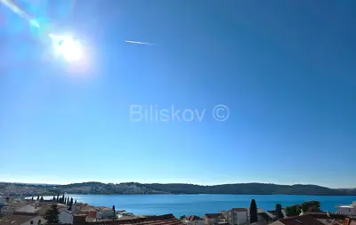 Trogir, Haus mit drei Wohnungen und Garage, zu verkaufen - 13