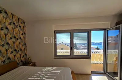 Trogir, Haus mit drei Wohnungen und Garage, zu verkaufen - 11
