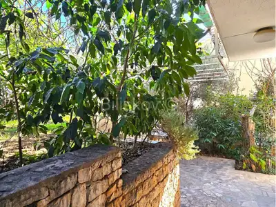 Trogir, Čiovo, obiteljska kuća, tri stana i garaža, prodaja - 2
