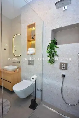 Vila u Splitu, pogled na more i privatnost - 14