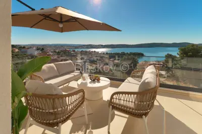 Luksuzna vila panoramski pogled na more Trogir Čiovo