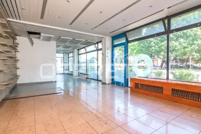 Gewerberaum, Trešnjevka, 186 m², Straßenlokal
