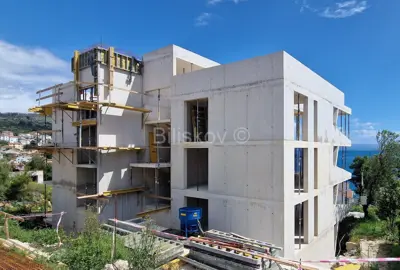 Stan 73 m², Okrug Gornji, 100 m od plaže i panoramski pogled na more - 3