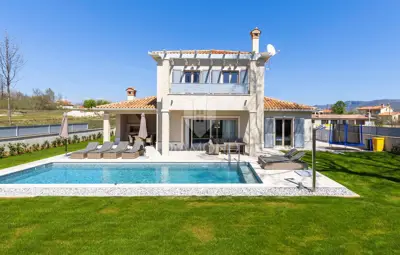 Vila s bazenom, Labin - mirno naselje blizu mora - 2