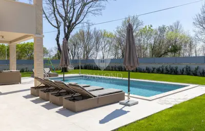 Vila s bazenom, Labin - mirno naselje blizu mora - 8