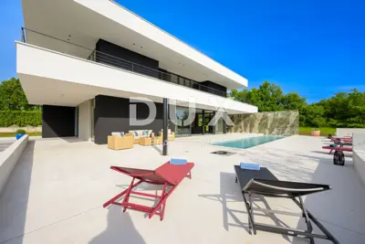 Villa 300 m², Grožnjan - pool and complete privacy - 7