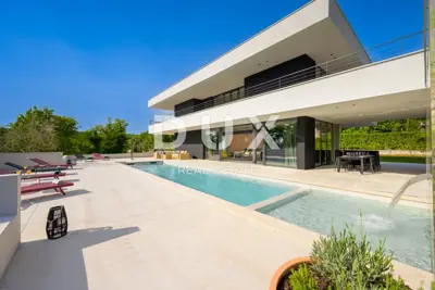 Villa 300 m², Grožnjan - pool and complete privacy - 18