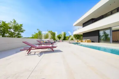 Villa 300 m², Grožnjan - pool and complete privacy - 9
