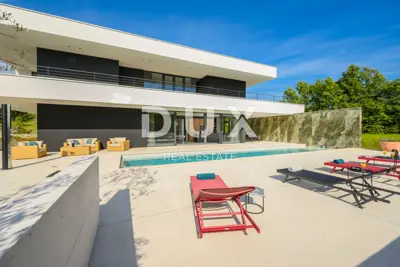 Villa 300 m², Grožnjan - pool and complete privacy - 10