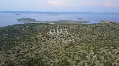 Land 300,000 m², Kornati - island Žut by the sea - 2