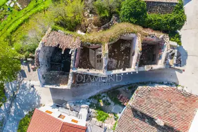 Houses 308 m², Pićan - private parking and view of Učka - 9