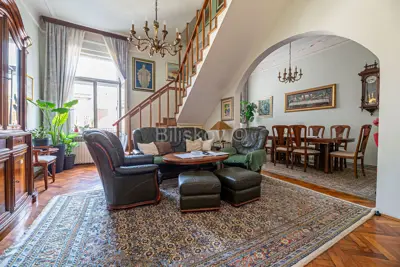 Donji grad, Petrinjska ulica, 5-soban stan, 2 etaže