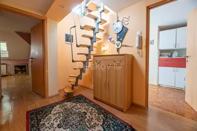 Donji grad, Petrinjska ulica, 5-soban stan, 2 etaže - 21