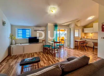 Wohnung 61,5 m², Mali Lošinj - 3 Schlafzimmer und Loggia - 2