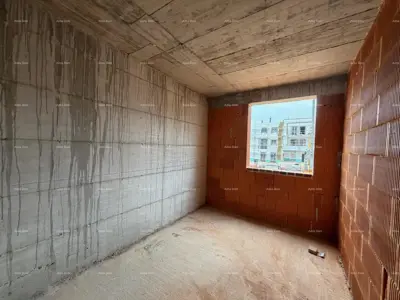 New construction, excellent location. - 5