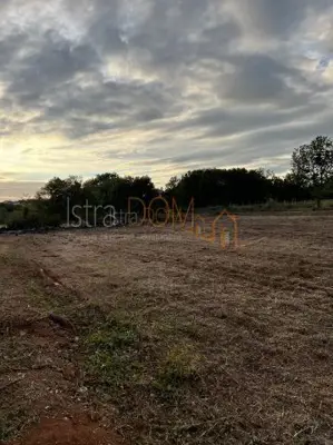 Poljoprivredno zemljište 3.145 m², Ližnjan - blizu obale