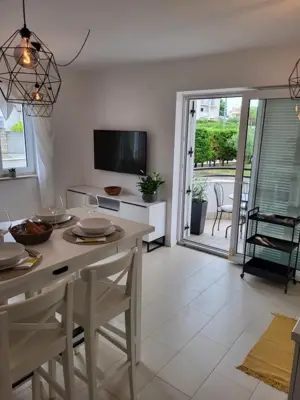 Wohnung 64 m², Zambratija, Meerblick und Pool - 2