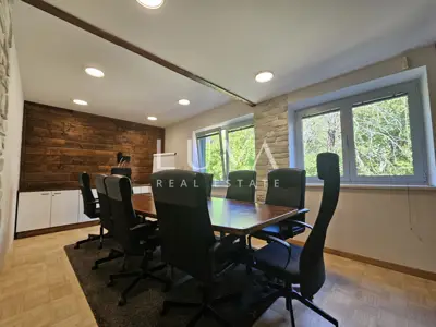 Commercial space 148 m², Donji grad - entire floor - 8