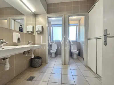 Commercial space 148 m², Donji grad - entire floor - 10