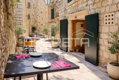 Poslovni prostor 113 m², Dubrovnik Stari grad, zakupac i prihod - 2