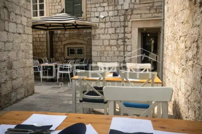 Poslovni prostor 113 m², Dubrovnik Stari grad, zakupac i prihod - 3