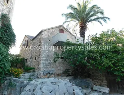 Haus 240 m², Otok Brač - alter Ortskern und Meerblick - 2