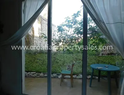 Haus 240 m², Otok Brač - alter Ortskern und Meerblick - 1