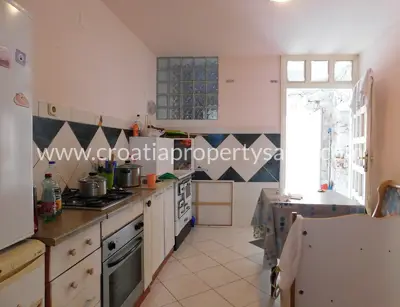 Haus 240 m², Otok Brač - alter Ortskern und Meerblick - 4