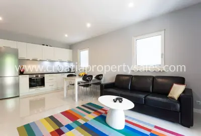 Wohnung 64 m², Otok Brač - Erdgeschoss eines Einfamilienhauses
