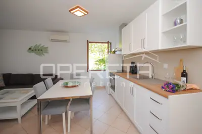 Apartment 64 m², Vis center - newly renovated and furnished - 19