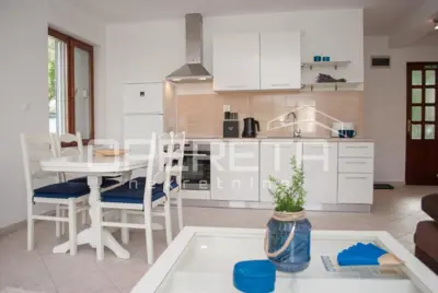 Apartment 64 m², Vis center - newly renovated and furnished - 7