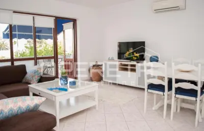 Apartment 64 m², Vis center - newly renovated and furnished - 3