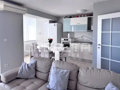 MAKARSKA zweigeschossige Wohnung 91,36 m² - 3 Zimmer/2 Badezimmer/Panoramablick