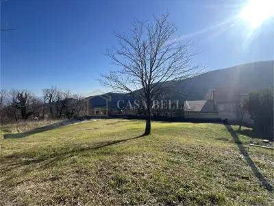 Građevinsko zemljište 700 m², Bribir - uz asfaltirani put
