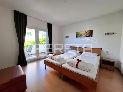 Hotel 1,500 m², Gradac - established business by the beach - 14