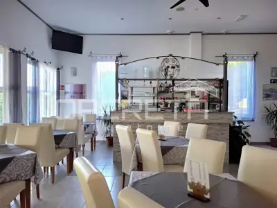 Hotel 1,500 m², Gradac - established business by the beach - 10