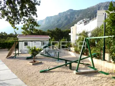 Hotel 1,500 m², Gradac - established business by the beach - 13