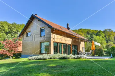 Haus zum Kauf in Stubičke Toplice, 264 m²